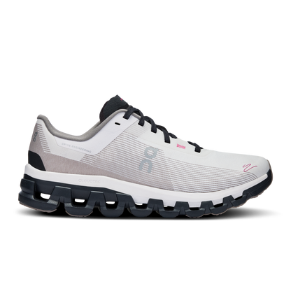 On Cloudflow 4 Distance White Black (Women'S)