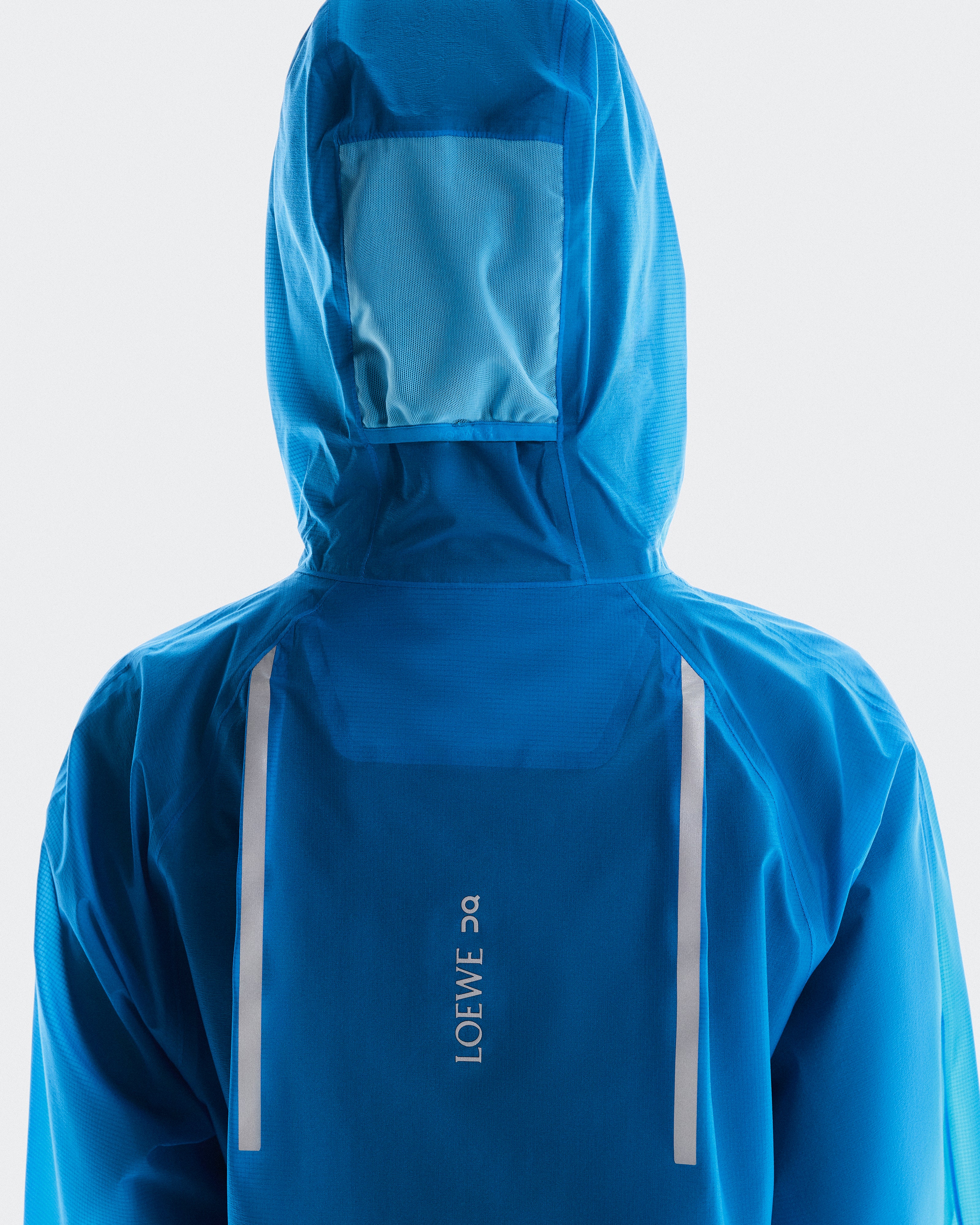 On Ultra Jacket Loewe Blue