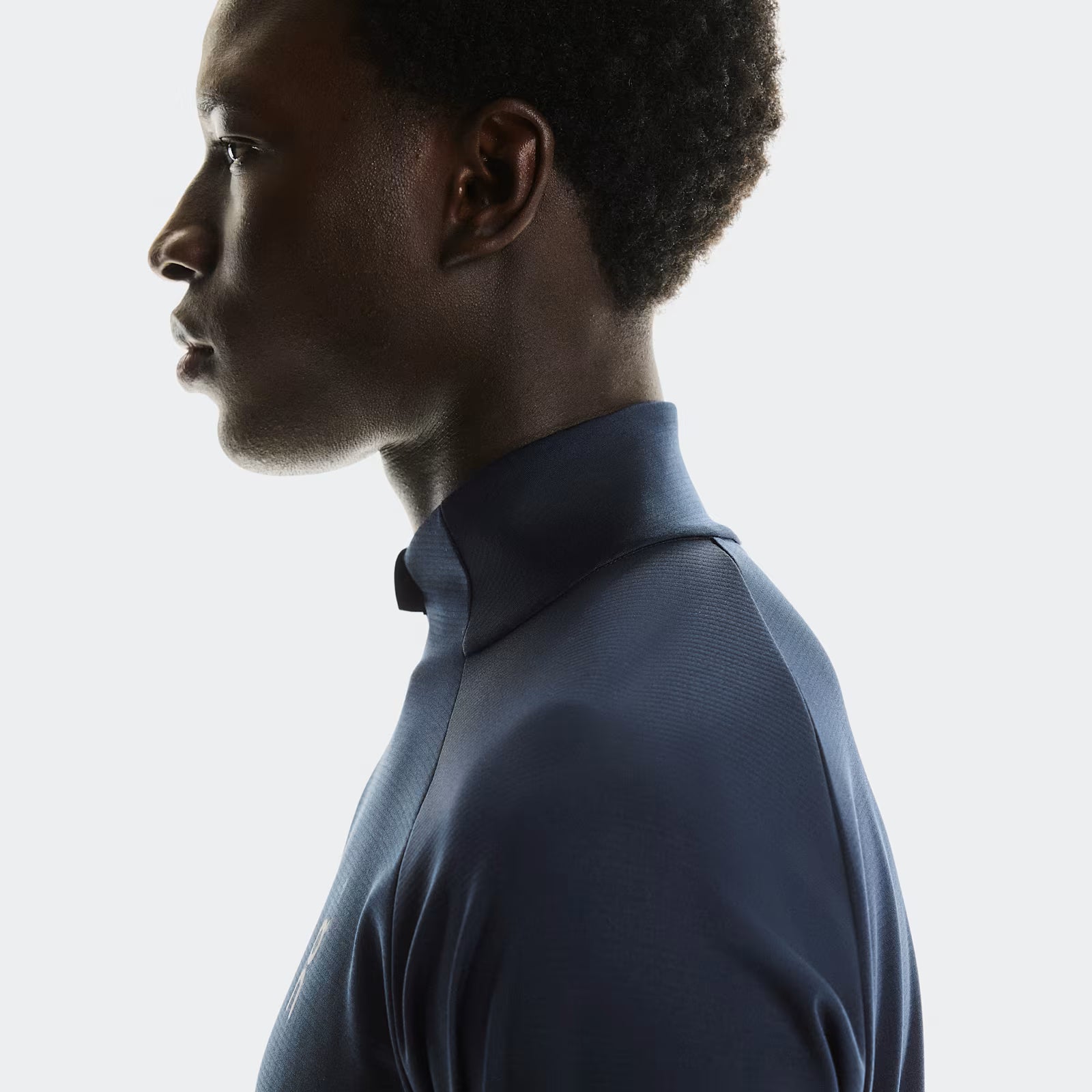 On Climate Shirt Navy