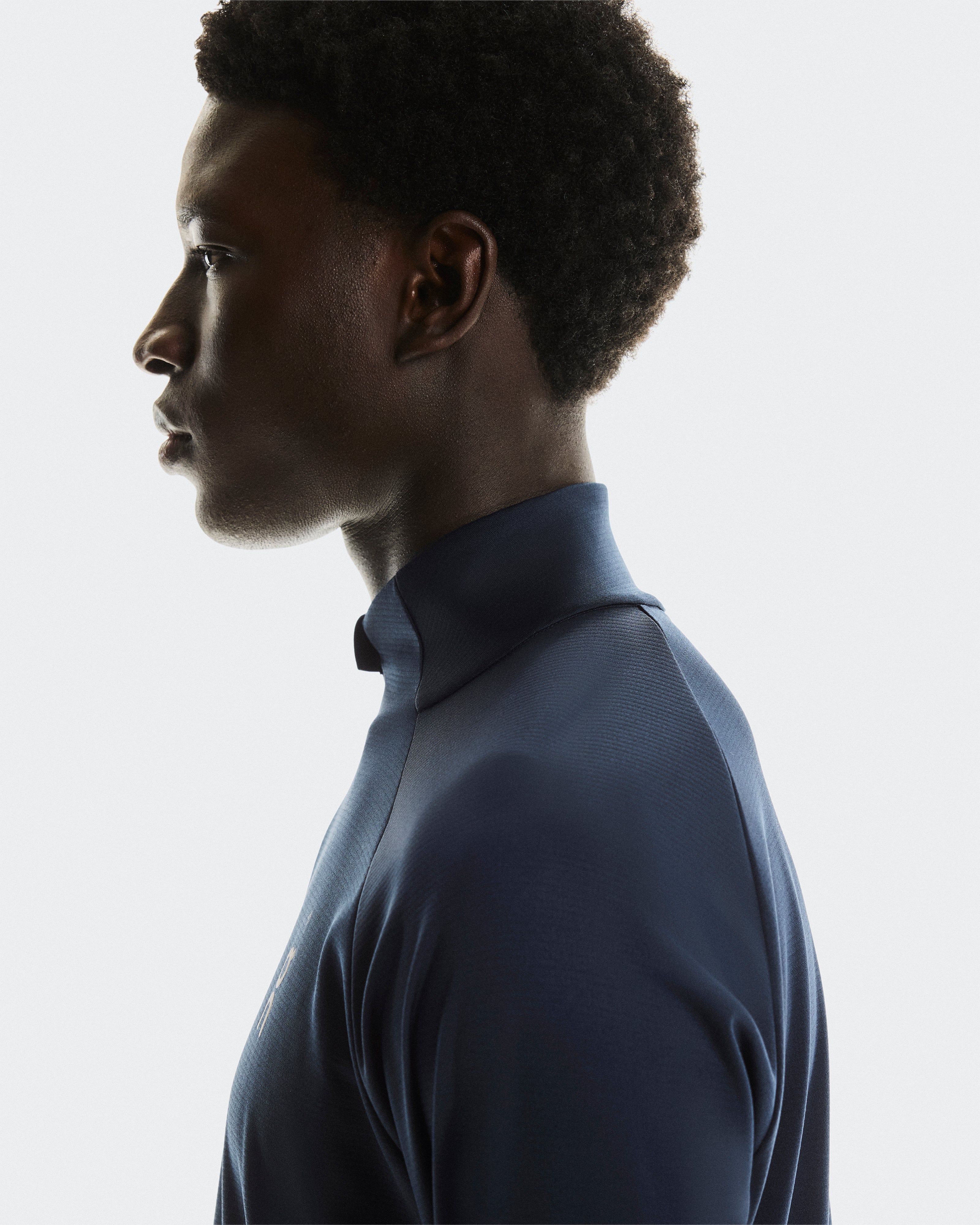 On Climate Shirt Navy