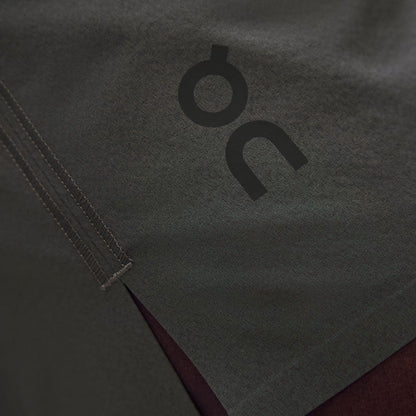 On Focus Shorts Shadow