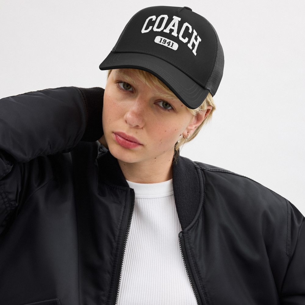 Coach Coach 1941 Embroidered Trucker Hat Black