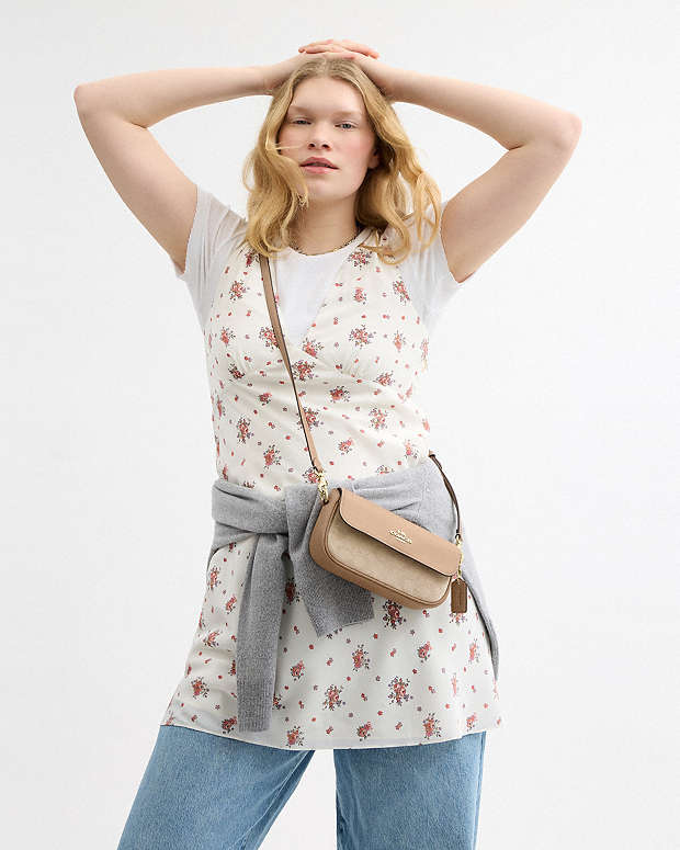 Hailey Flap Bag With Signature Canvas Im-Dark Natural Multi Im-Dark Natural Multi