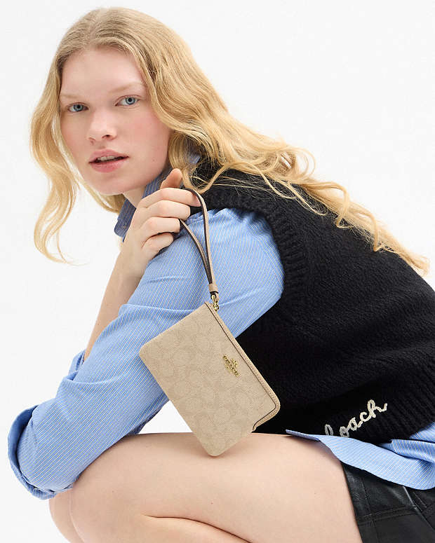 Corner Zip Wristlet With Signature Canvas Im-Dark Natural Multi Im-Dark Natural Multi
