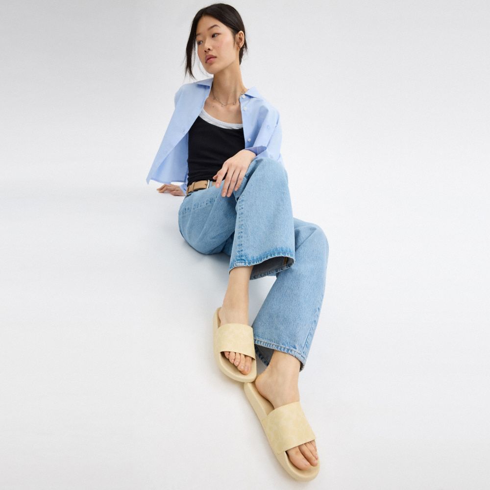 Coach Udele Sport Slide In Signature Canvas Hay