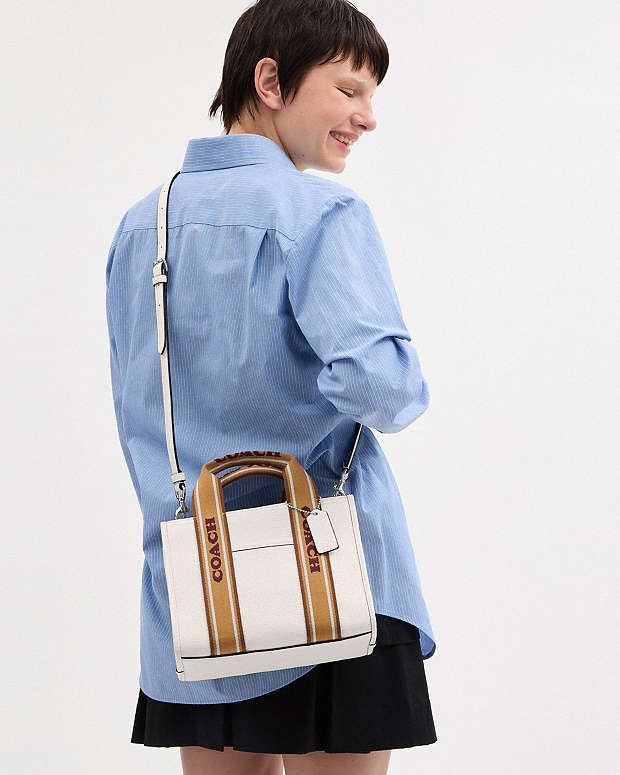 Smith Tote Bag 24 Pebbled Leather-Silver-Chalk Multi Pebbled Leather-Silver-Chalk Multi