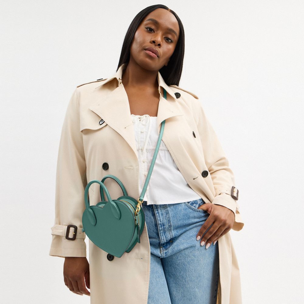 Coach Heart Bag Brass Evergreen