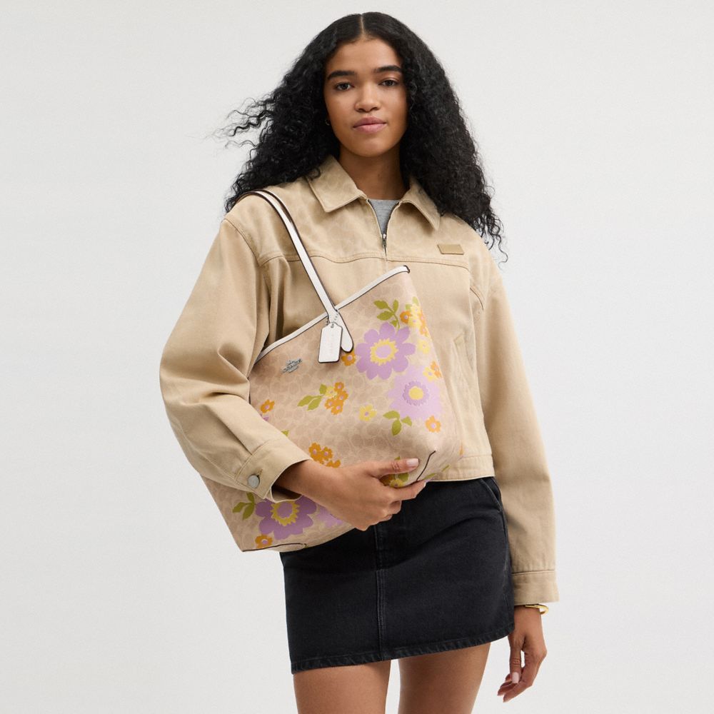 Coach City Tote Bag In Signature Canvas With Floral Print