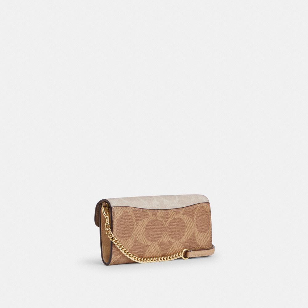 Klare Wallet With Chain In Blocked Signature Canvas Gold-Sand-Tan Gold-Sand-Tan