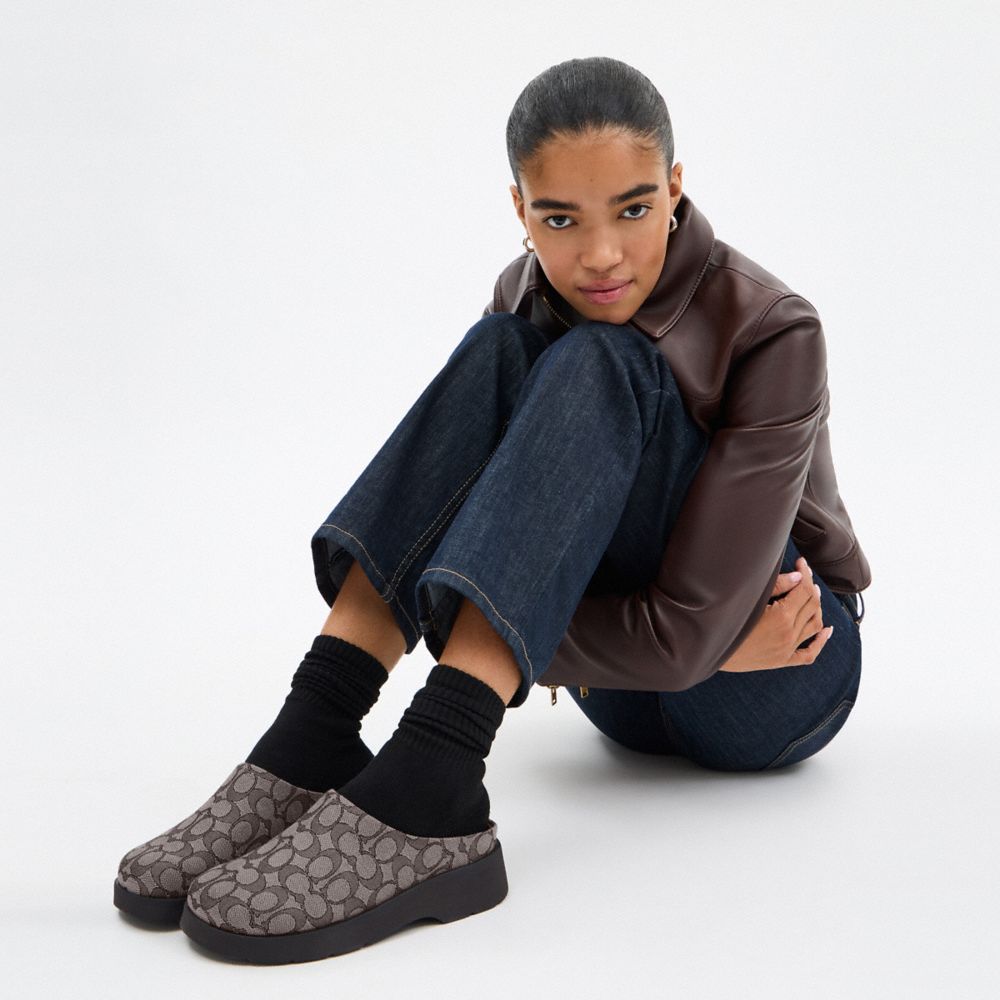 Coach Link Mule In Signature Jacquard Oak Maple