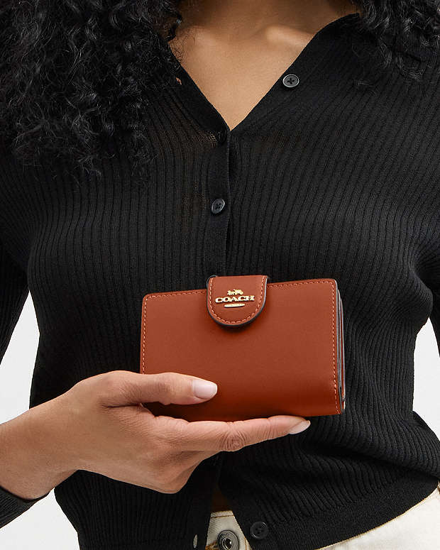 Medium Corner Zip Wallet Smooth Leather-Gold-Tan Smooth Leather-Gold-Tan