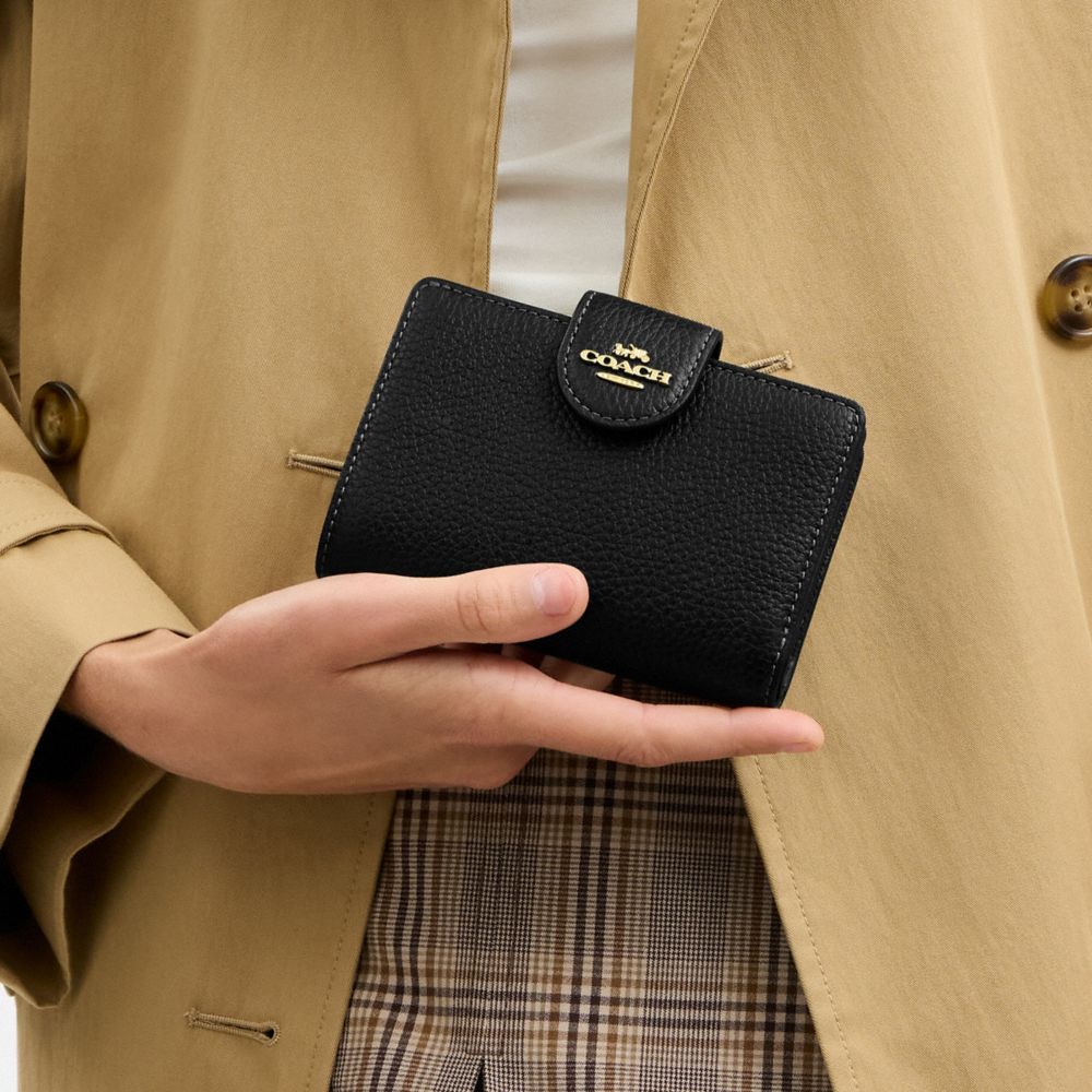 Coach Medium Corner Zip Wallet Gold/Black