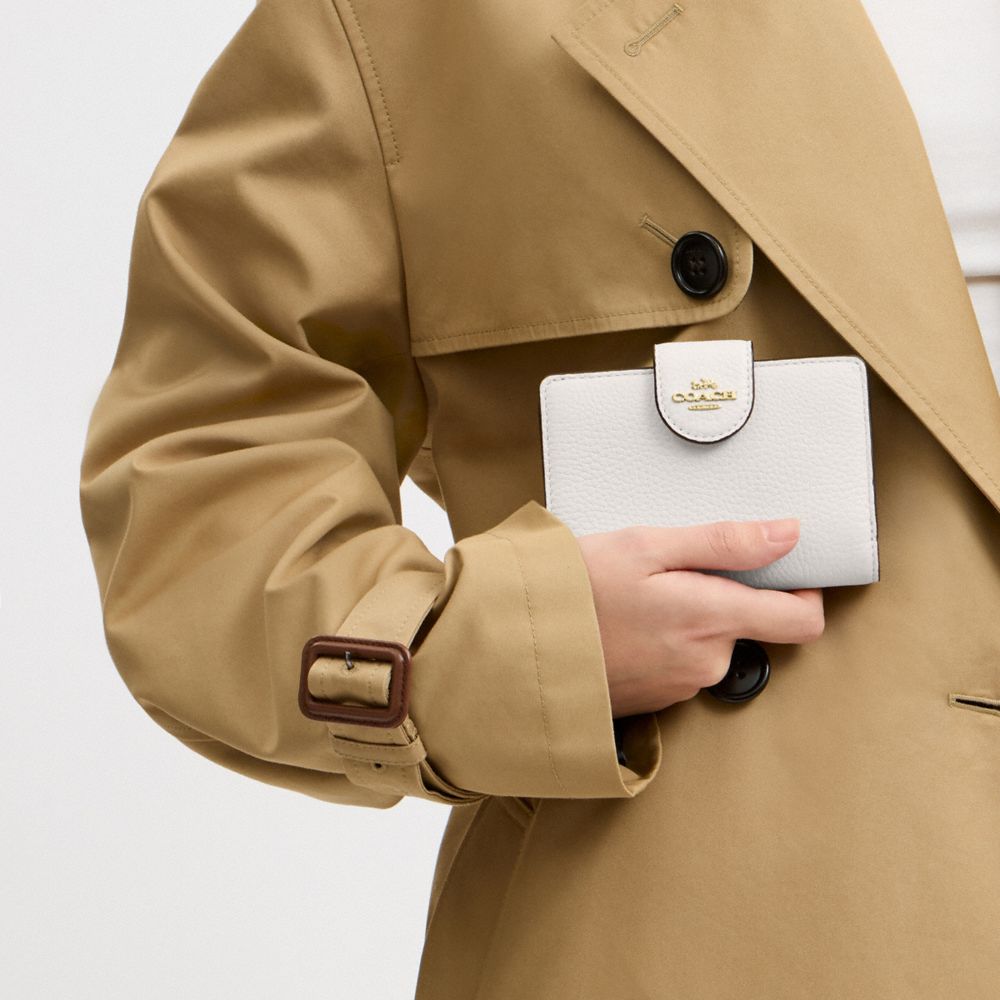 Coach Medium Corner Zip Wallet Gold/Chalk