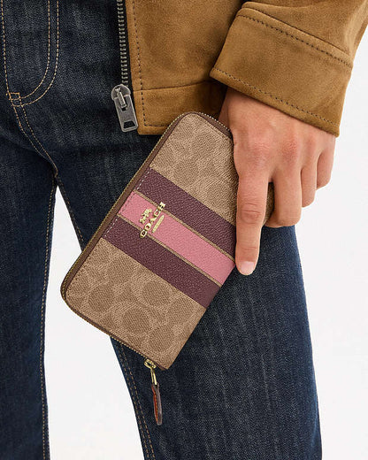 Medium Id Zip Wallet In Signature Canvas With Varsity Stripe Gold-Tan Multi Gold-Tan Multi