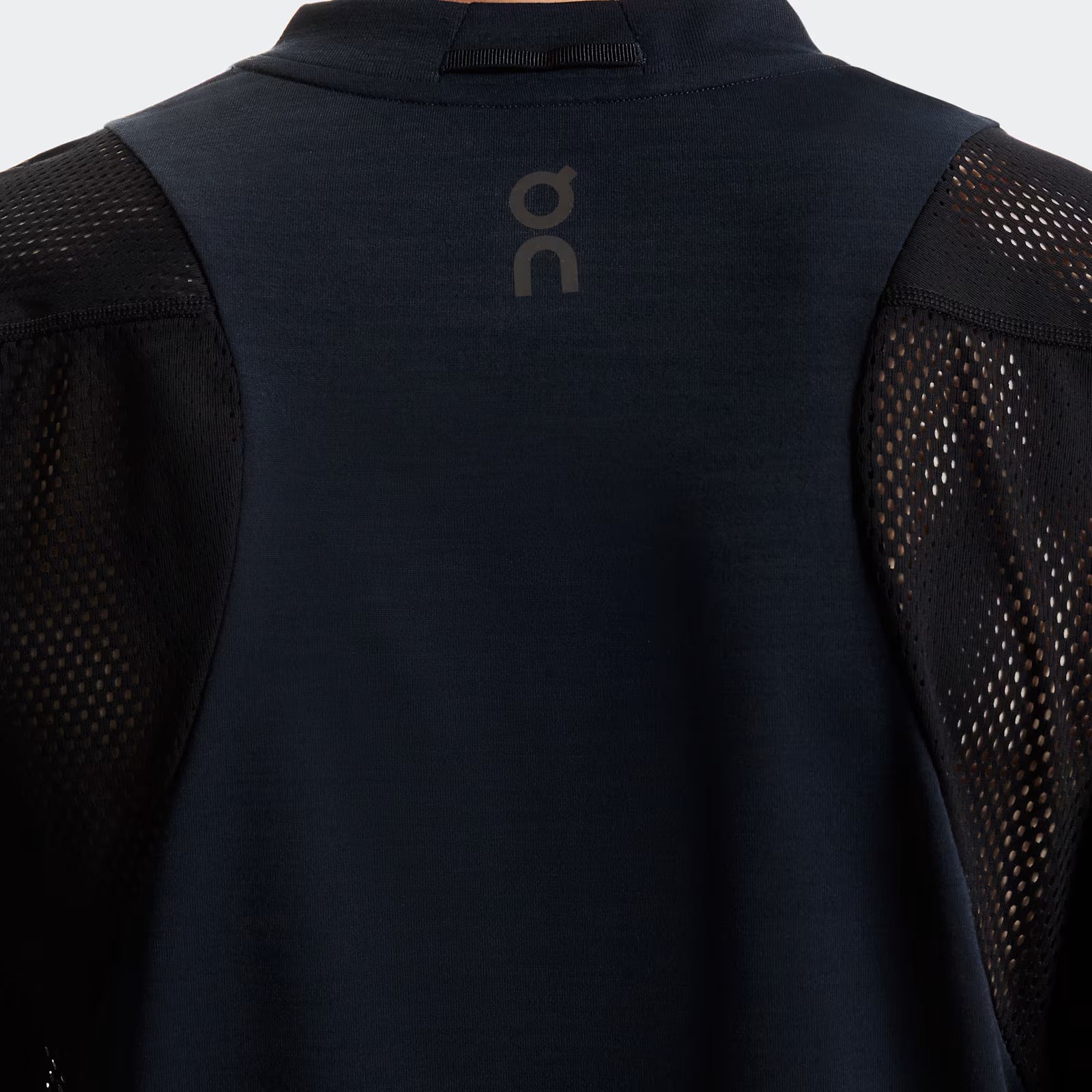 On Train Volt-T Navy