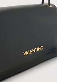 Valentino Fable Re Handbag Nero