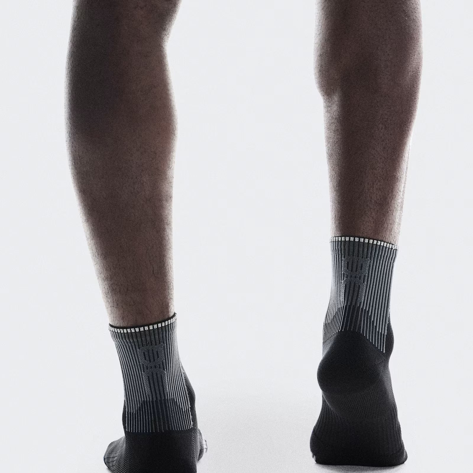 On Performance Run Sock Mid Black | Eclipse