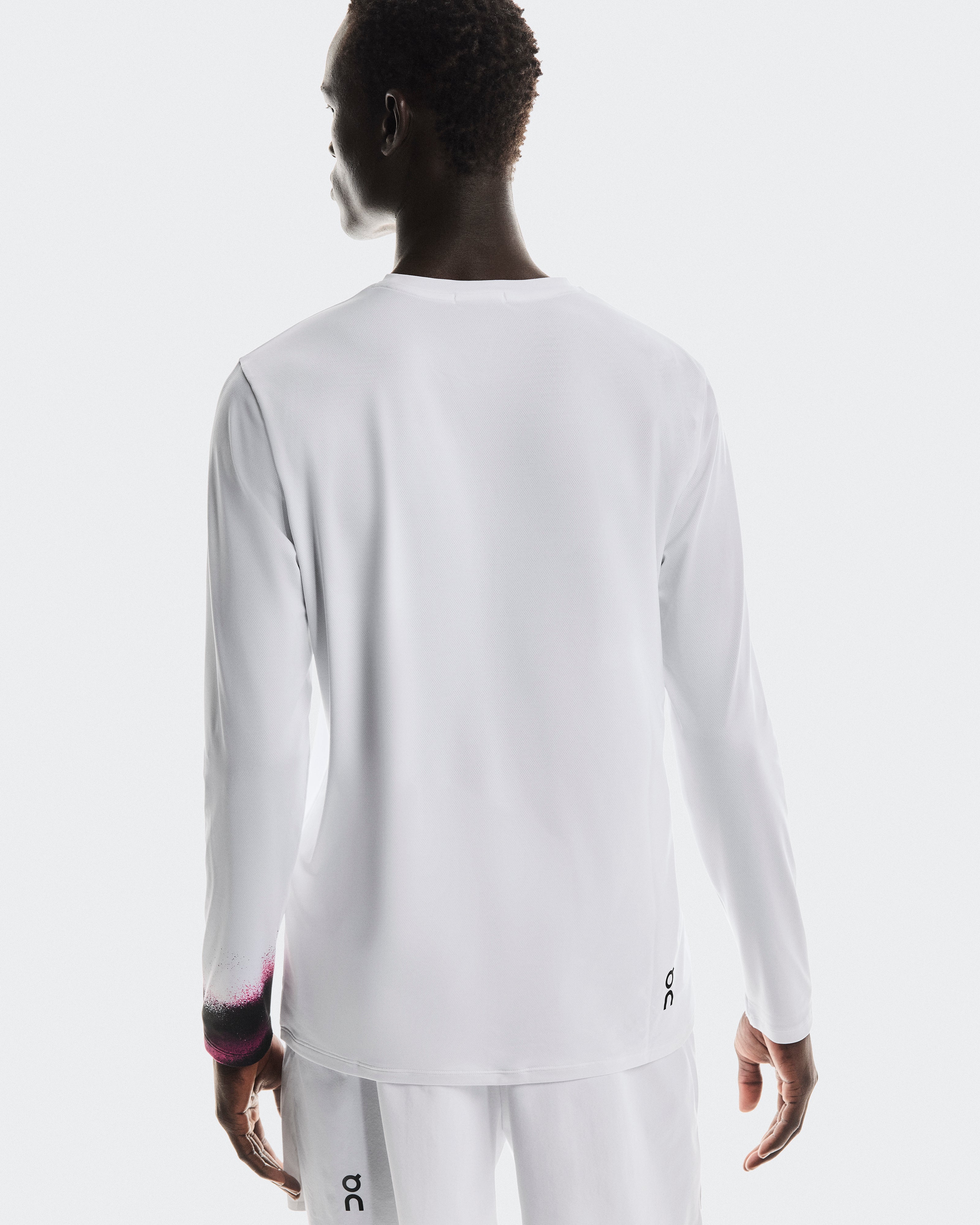 On Court Long-T White | Black