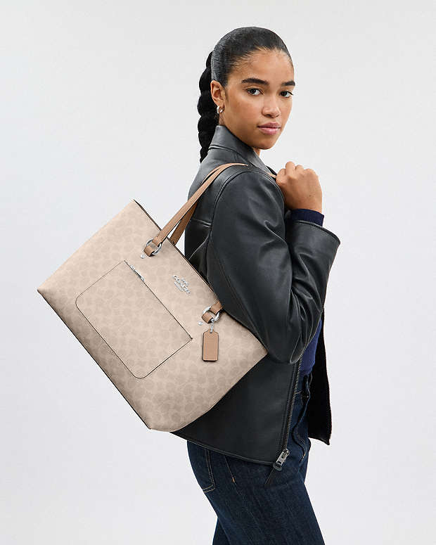 Station Tote Bag In Signature Canvas Signature Canvas-Silver-Sand-Taupe Signature Canvas-Silver-Sand-Taupe