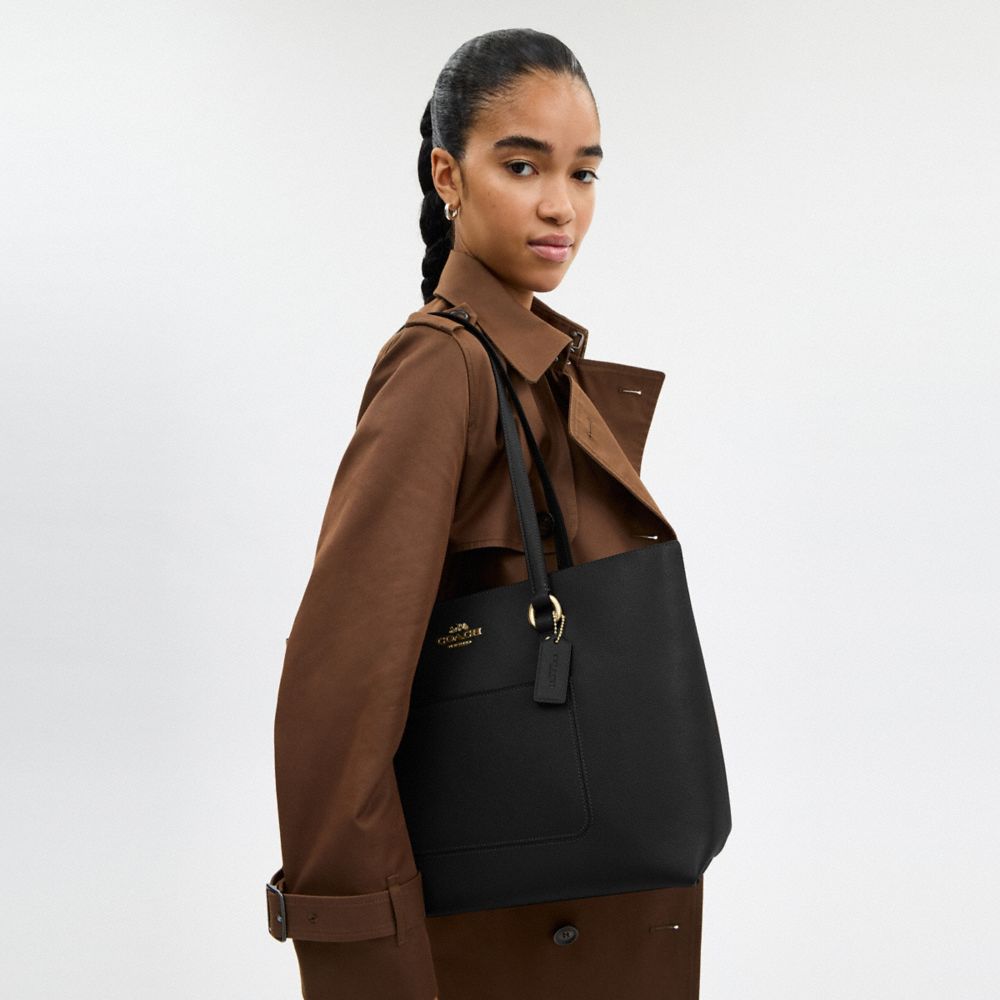 Station Tote Bag Crossgrain Leather-Gold-Black Crossgrain Leather-Gold-Black