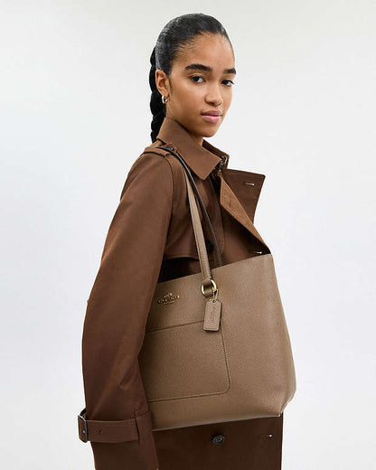 Station Tote Bag Crossgrain Leather-Gold-Dark Stone Crossgrain Leather-Gold-Dark Stone