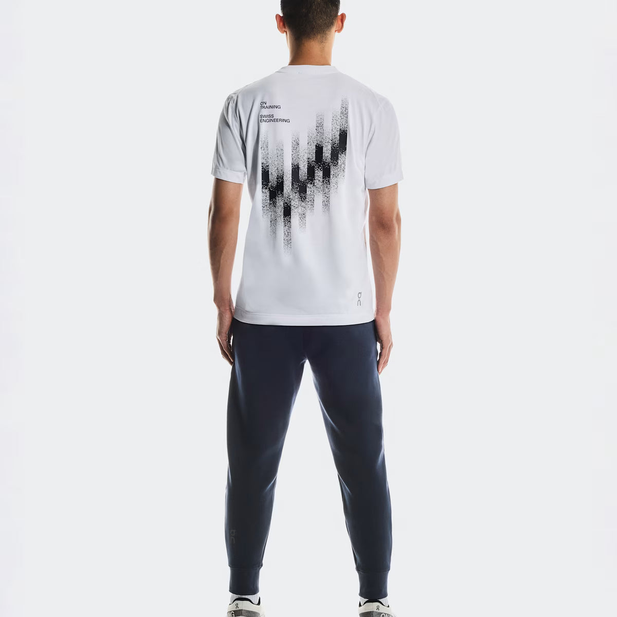On Focus Tech Sweatpants Navy