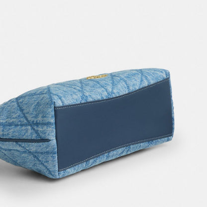Coach Caitlin Shoulder Bag With Quilting Gold Indigo
