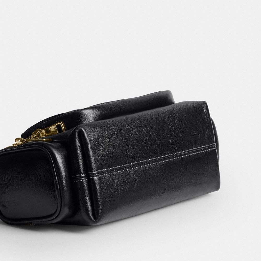 Coach Laurel Shoulder Bag 22 With Pockets Gold/Black
