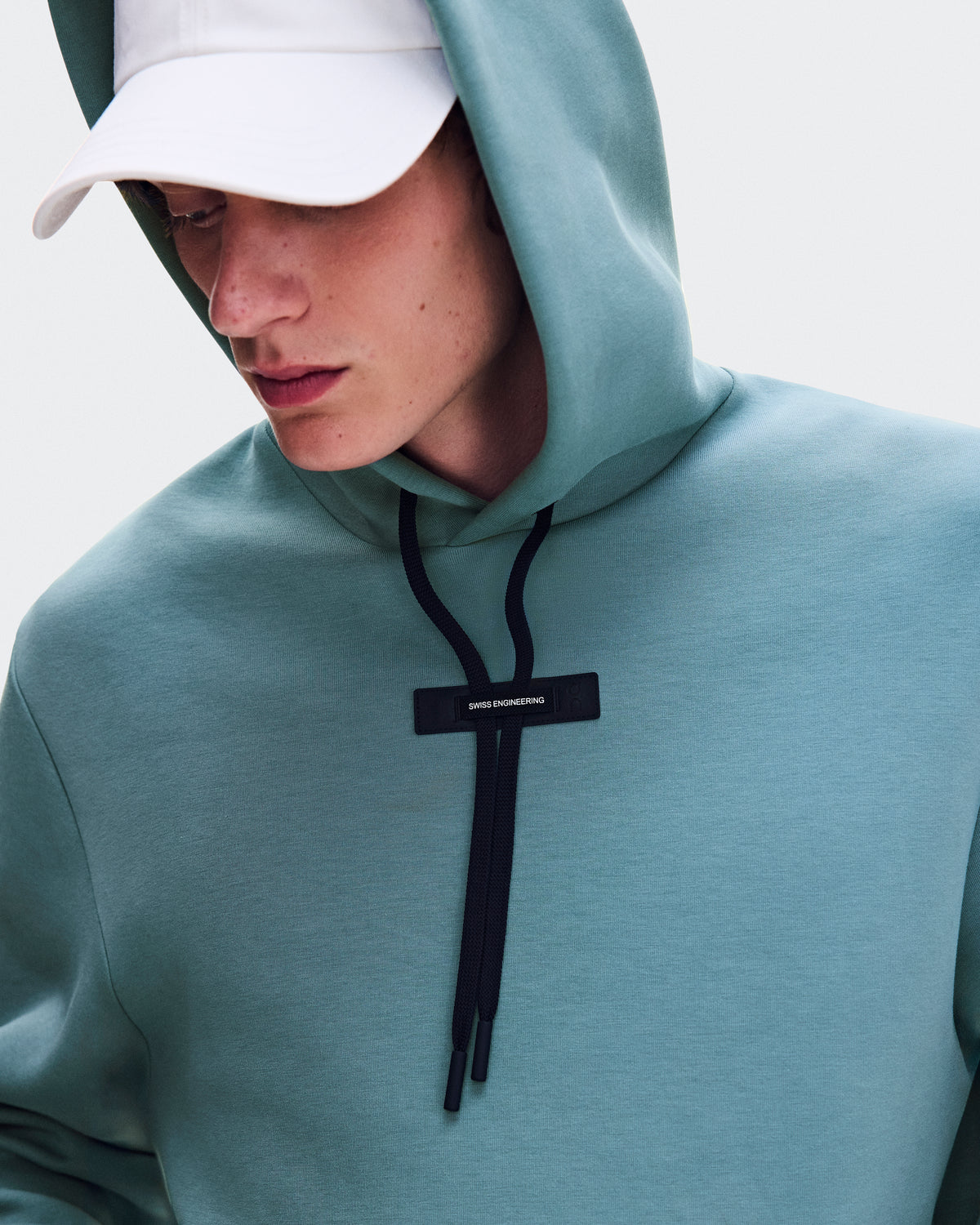 On Focus Tech Hoodie Agave