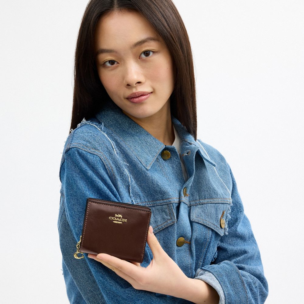 Coach Snap Wallet With Charm Gold/Maple