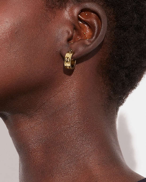 Signature Huggie Earrings Gold Gold