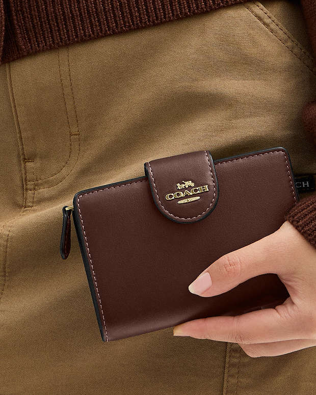 Medium Corner Zip Wallet Calf Leather-Gold-Maple Calf Leather-Gold-Maple