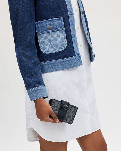 Medium Corner Zip Wallet In Signature Jacquard Signature Jacquard-Gold-Navy-Midnight Navy Signature Jacquard-Gold-Navy-Midnight Navy
