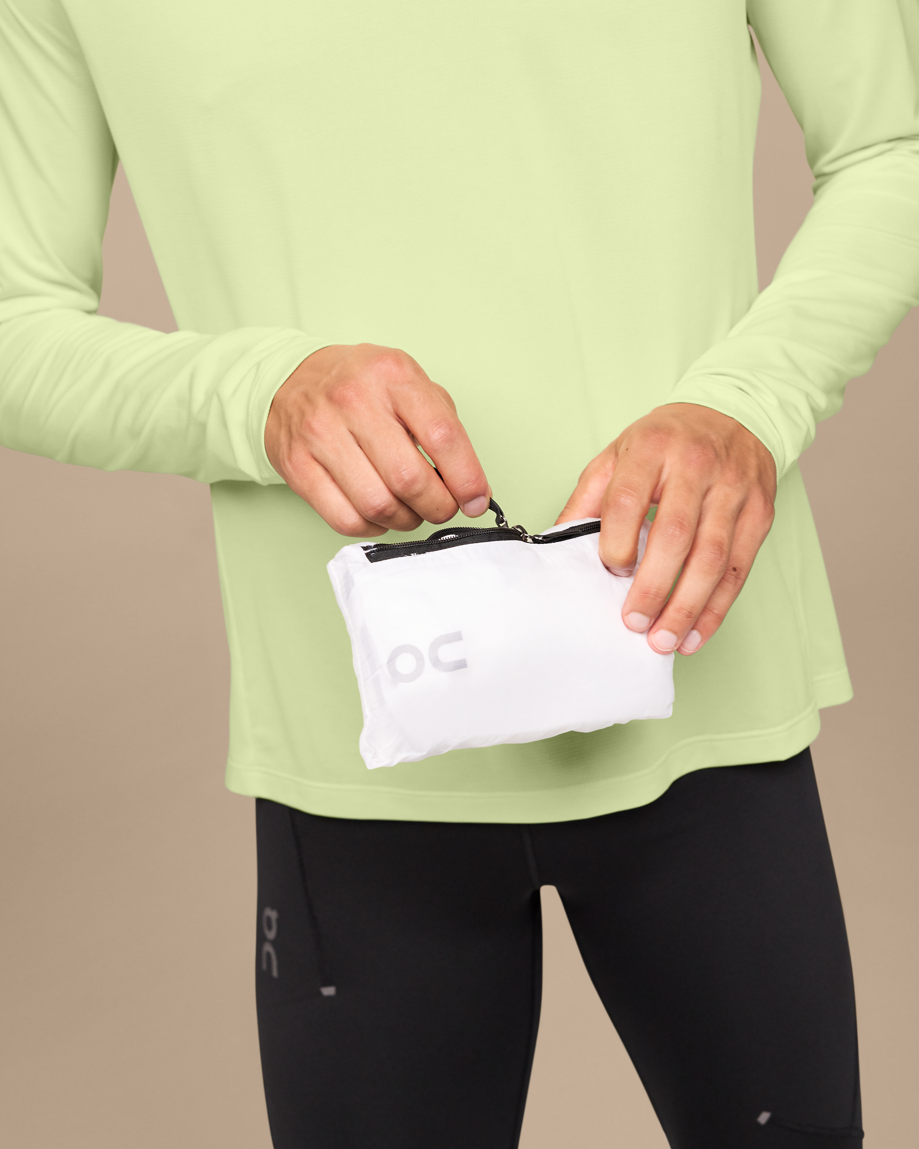 On Weather Vest White | Black