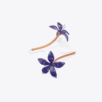 Tory Burch Curiosity Flower Earrings Navy