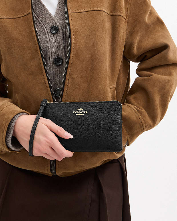 Large Corner Zip Wristlet Crossgrain Leather-Gold-Black Crossgrain Leather-Gold-Black