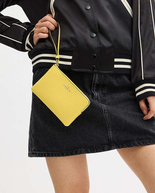 Corner Zip Wristlet Crossgrain Leather-Gold-Yellow Crossgrain Leather-Gold-Yellow