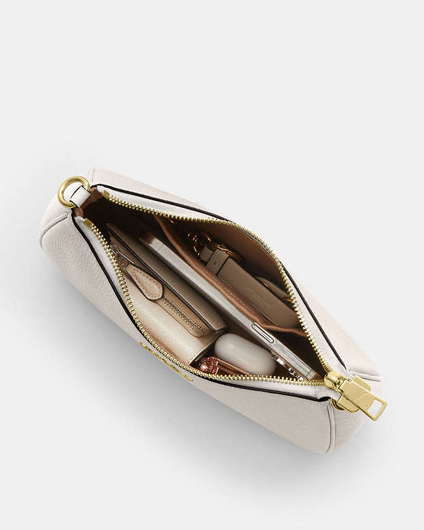 Teri Shoulder Bag Pebbled Leather-Gold-Chalk Pebbled Leather-Gold-Chalk