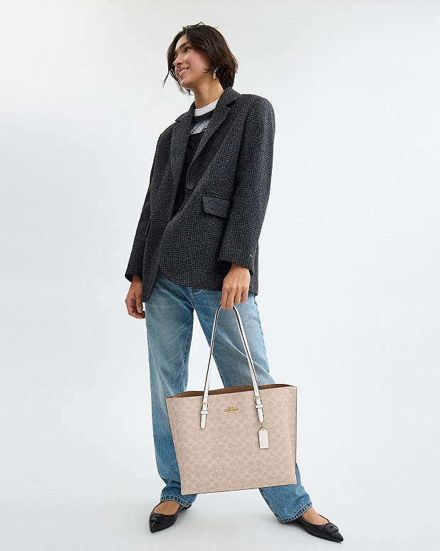 Mollie Tote Bag In Signature Canvas Signature Canvas-Gold-Sand-Chalk Signature Canvas-Gold-Sand-Chalk