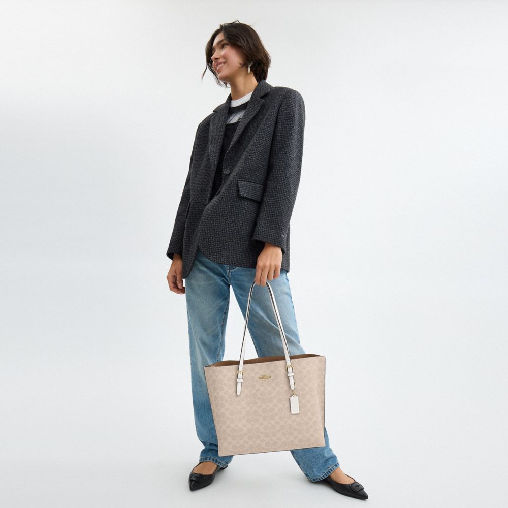 Mollie Tote Bag In Signature Canvas Signature Canvas-Gold-Sand-Chalk Signature Canvas-Gold-Sand-Chalk