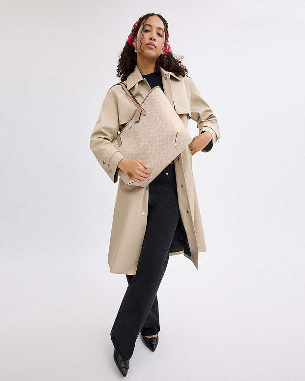 City Tote Bag In Signature Canvas Signature Canvas-Silver-Sand-Taupe Signature Canvas-Silver-Sand-Taupe