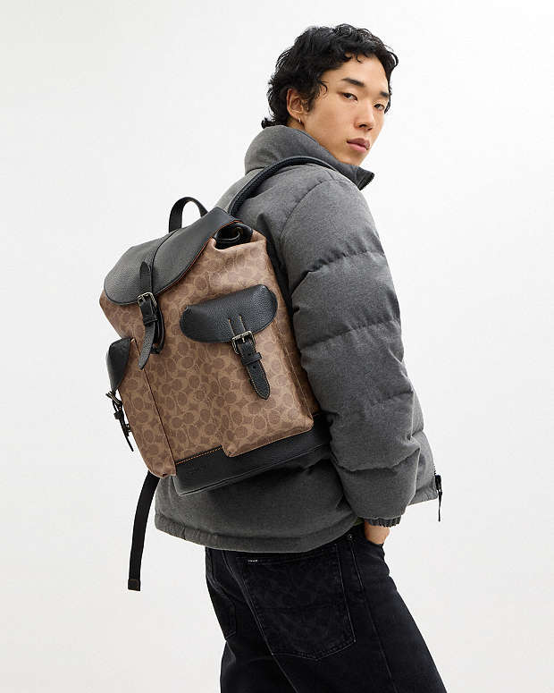 Warner Backpack In Signature Canvas Qb-Tan-Black Qb-Tan-Black