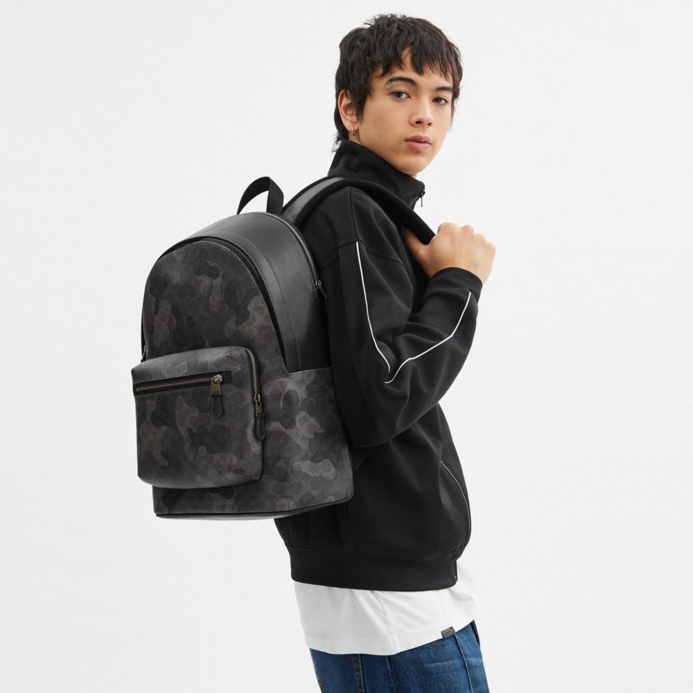 West Backpack In Signature Camo Print Signature Canvas-Gunmetal-Grey Multi Signature Canvas-Gunmetal-Grey Multi