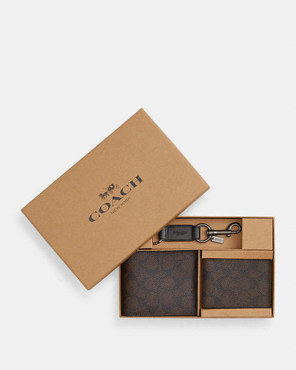 Boxed 3 In 1 Wallet Gift Set In Signature Canvas Signature Canvas-Qb-Walnut-Black Signature Canvas-Qb-Walnut-Black
