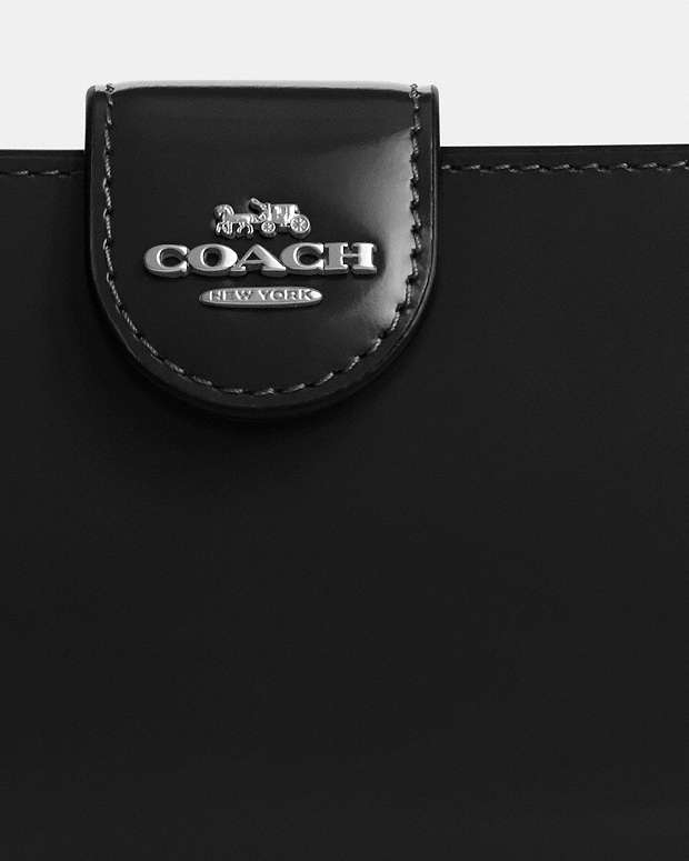 Medium Corner Zip Wallet Novelty Leather-Silver-Black Novelty Leather-Silver-Black