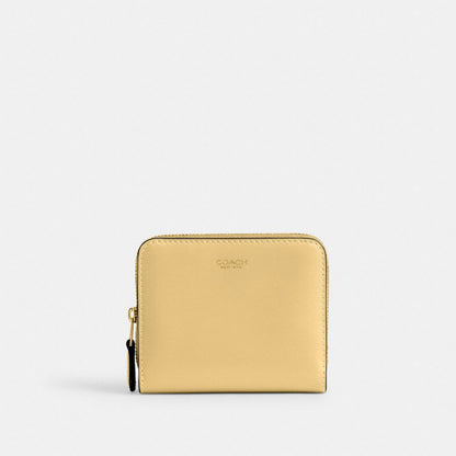 Coach New York Billfold Wallet Brass Vanilla