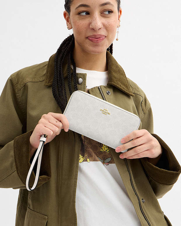 Long Zip Around Wallet In Signature Canvas Signature Canvas-Gold-White-Chalk Signature Canvas-Gold-White-Chalk