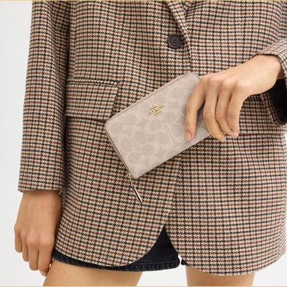 Coach Medium ID Zip Wallet In Signature Canvas Gold/Sand/Chalk