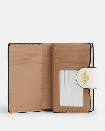 Medium Corner Zip Wallet In Signature Canvas Signature Canvas-Gold-White-Chalk Signature Canvas-Gold-White-Chalk
