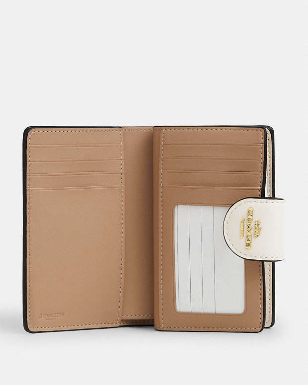 Medium Corner Zip Wallet In Signature Canvas Signature Canvas-Gold-White-Chalk Signature Canvas-Gold-White-Chalk